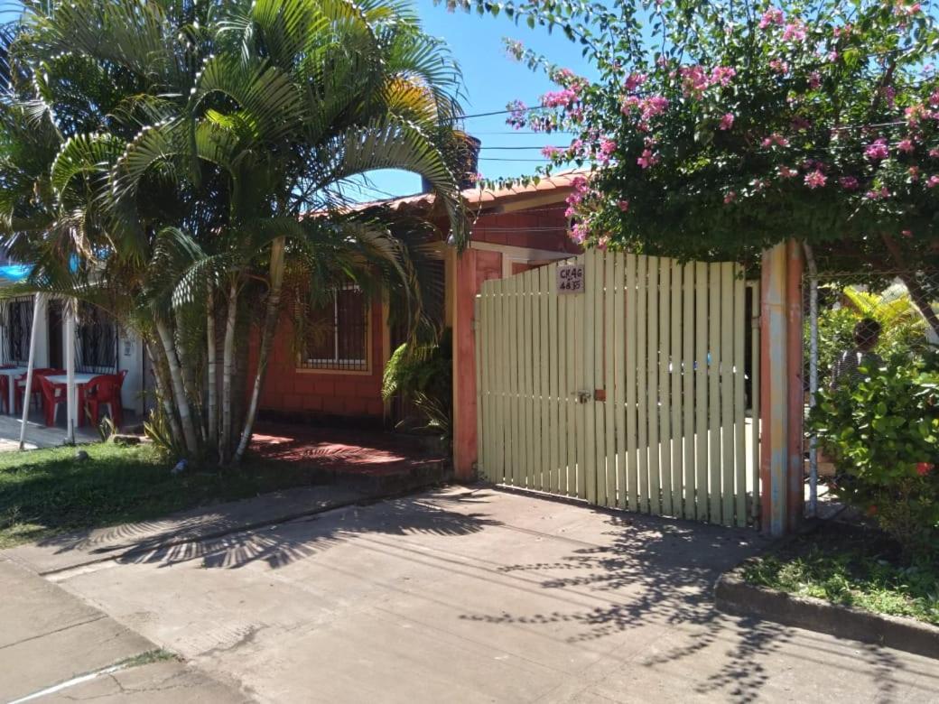 Habitacion Triple Con Cocina Y Bano Privado Necocli Exterior photo